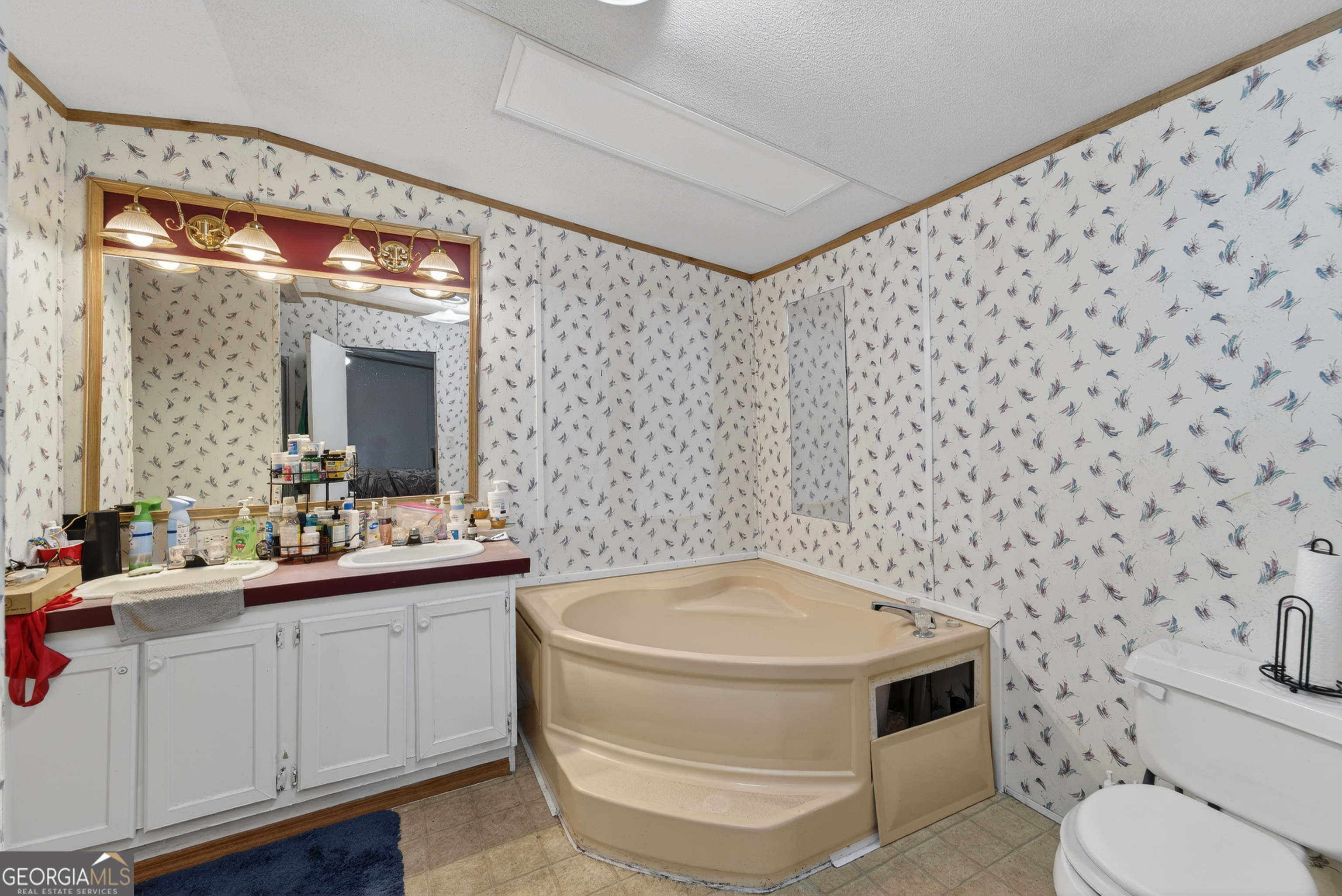 1945 Blackwell Street Waycross GA 31503