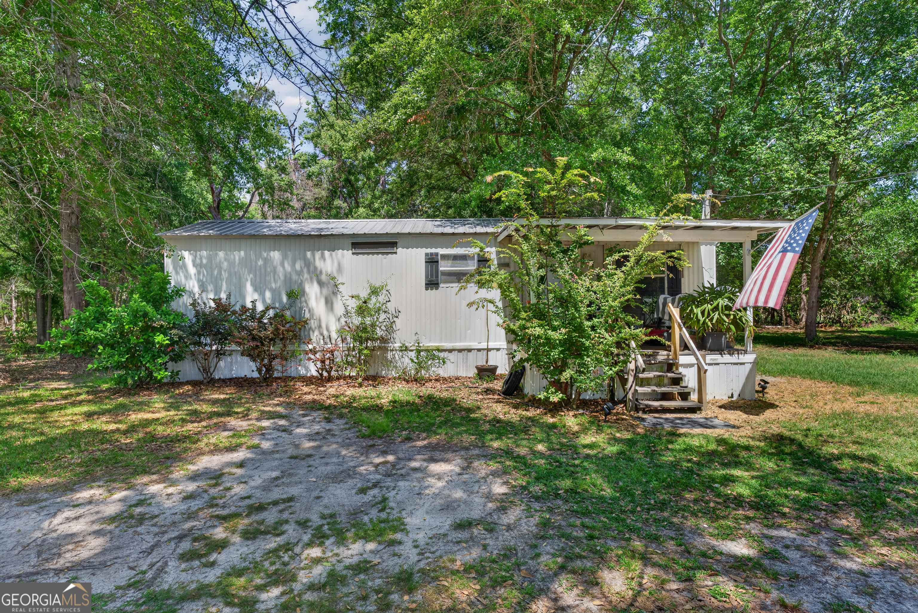 1945 Blackwell Street Waycross GA 31503