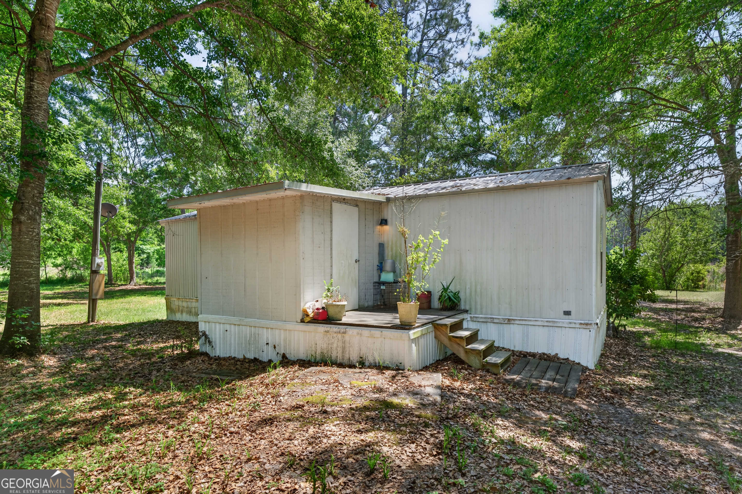 1945 Blackwell Street Waycross GA 31503