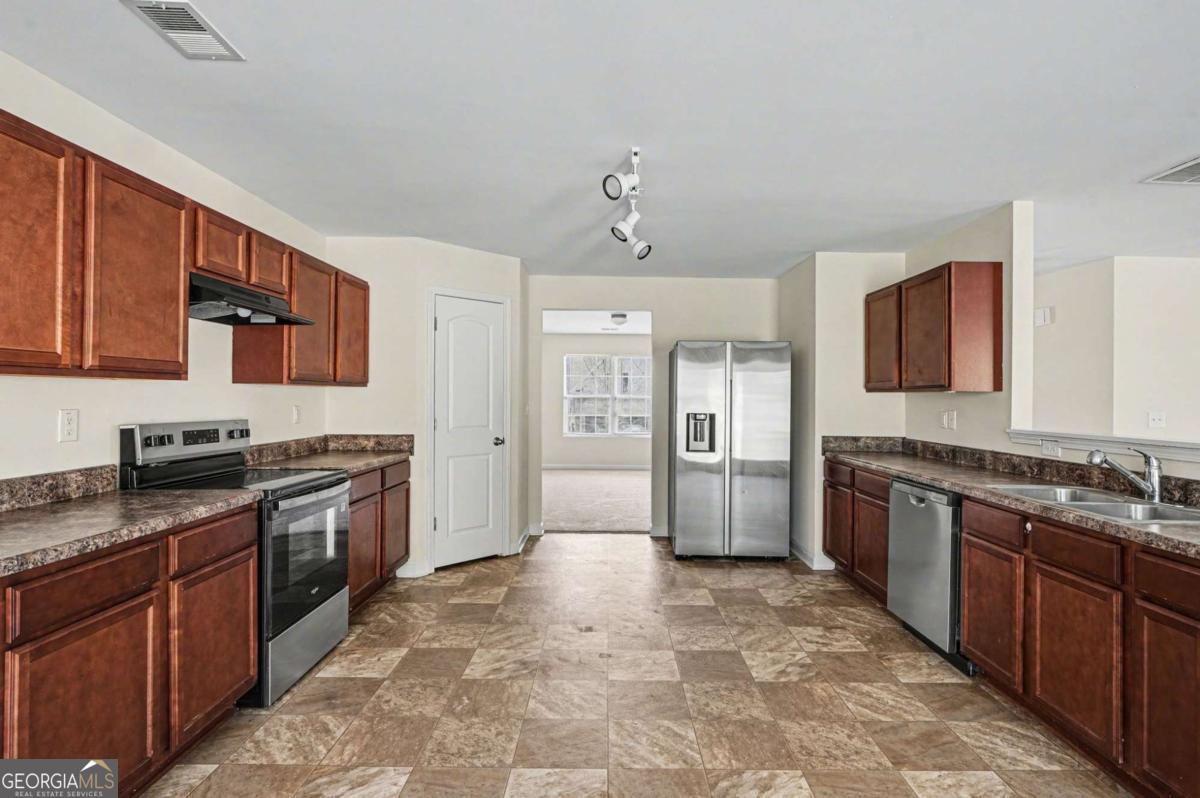 1160 Pebble Ridge Drive Hampton GA 30228