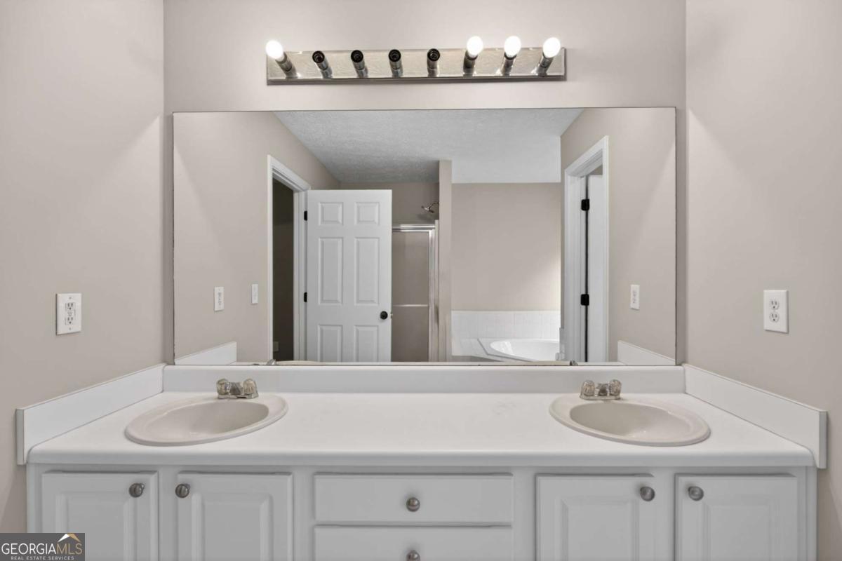 3301 Connie Way Winston GA 30187