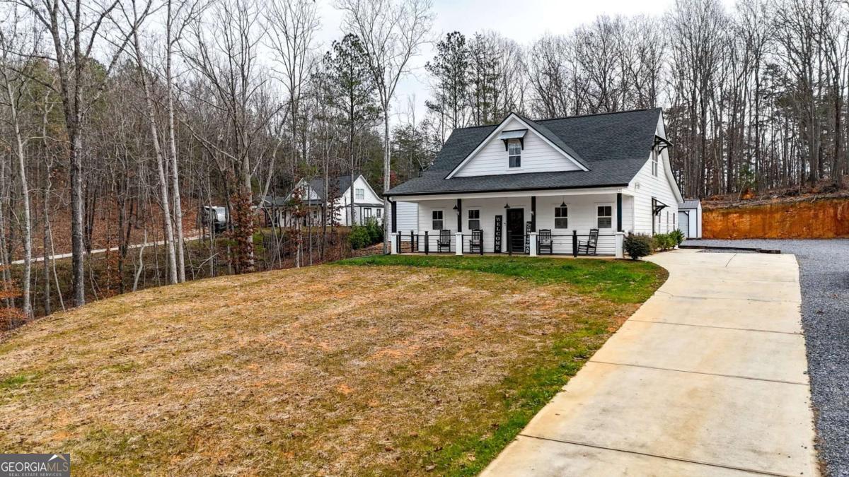 92 Autumn Path Rockmart GA 30153