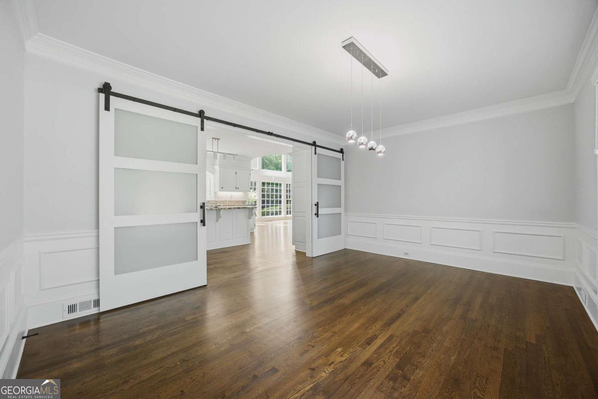 7525 S Spalding Drive Sandy Springs GA 30350