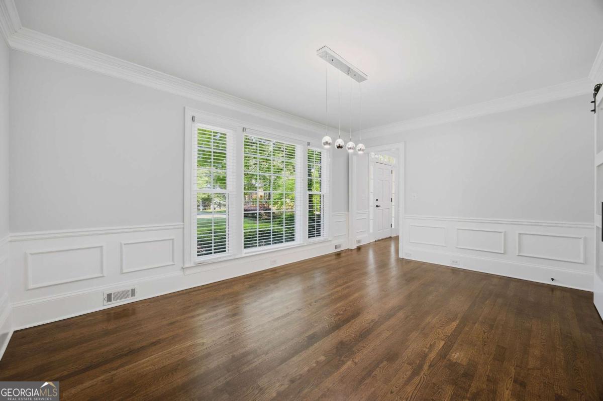 7525 S Spalding Drive Sandy Springs GA 30350