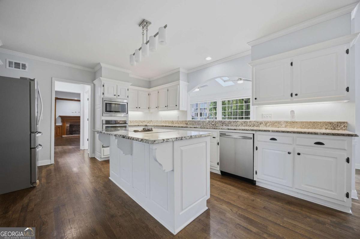 7525 S Spalding Drive Sandy Springs GA 30350