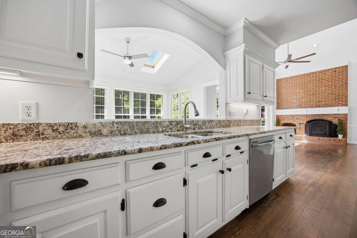 7525 S Spalding Drive Sandy Springs GA 30350