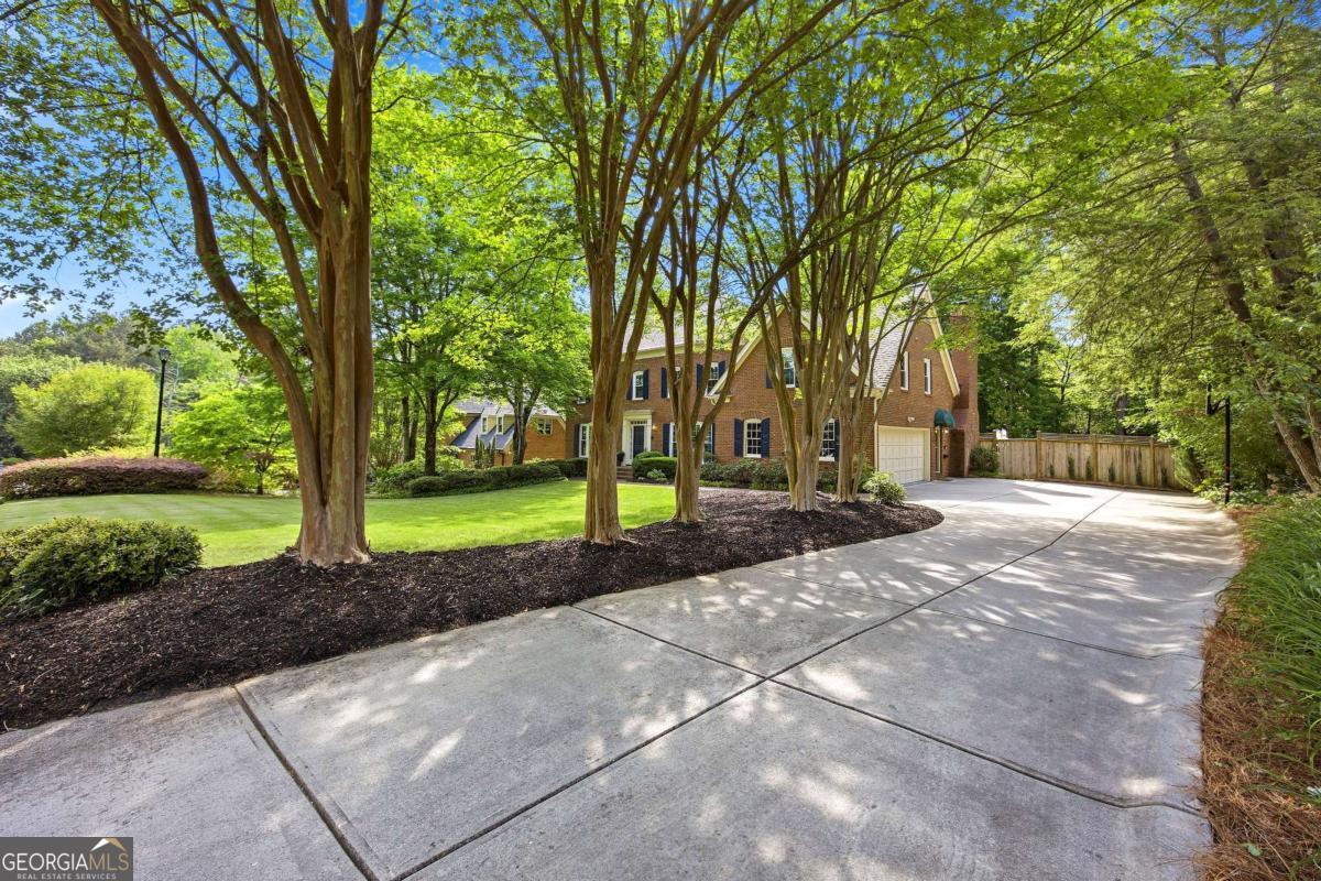 7525 S Spalding Drive Sandy Springs GA 30350