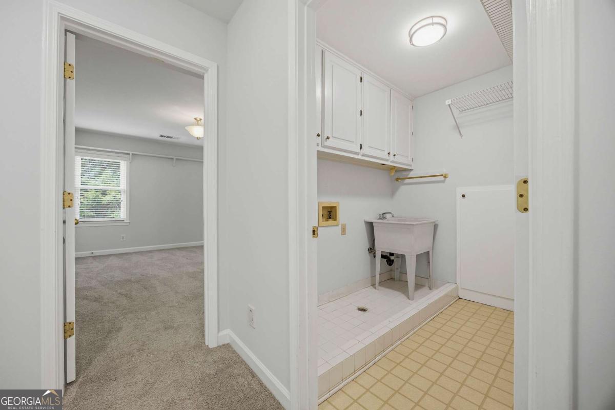 7525 S Spalding Drive Sandy Springs GA 30350
