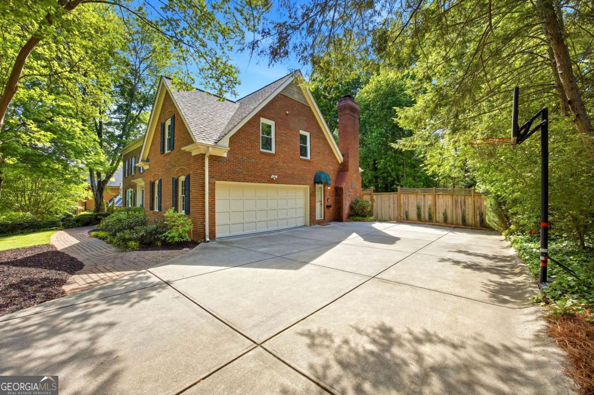 7525 S Spalding Drive Sandy Springs GA 30350
