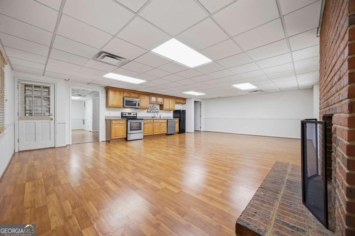 7525 S Spalding Drive Sandy Springs GA 30350