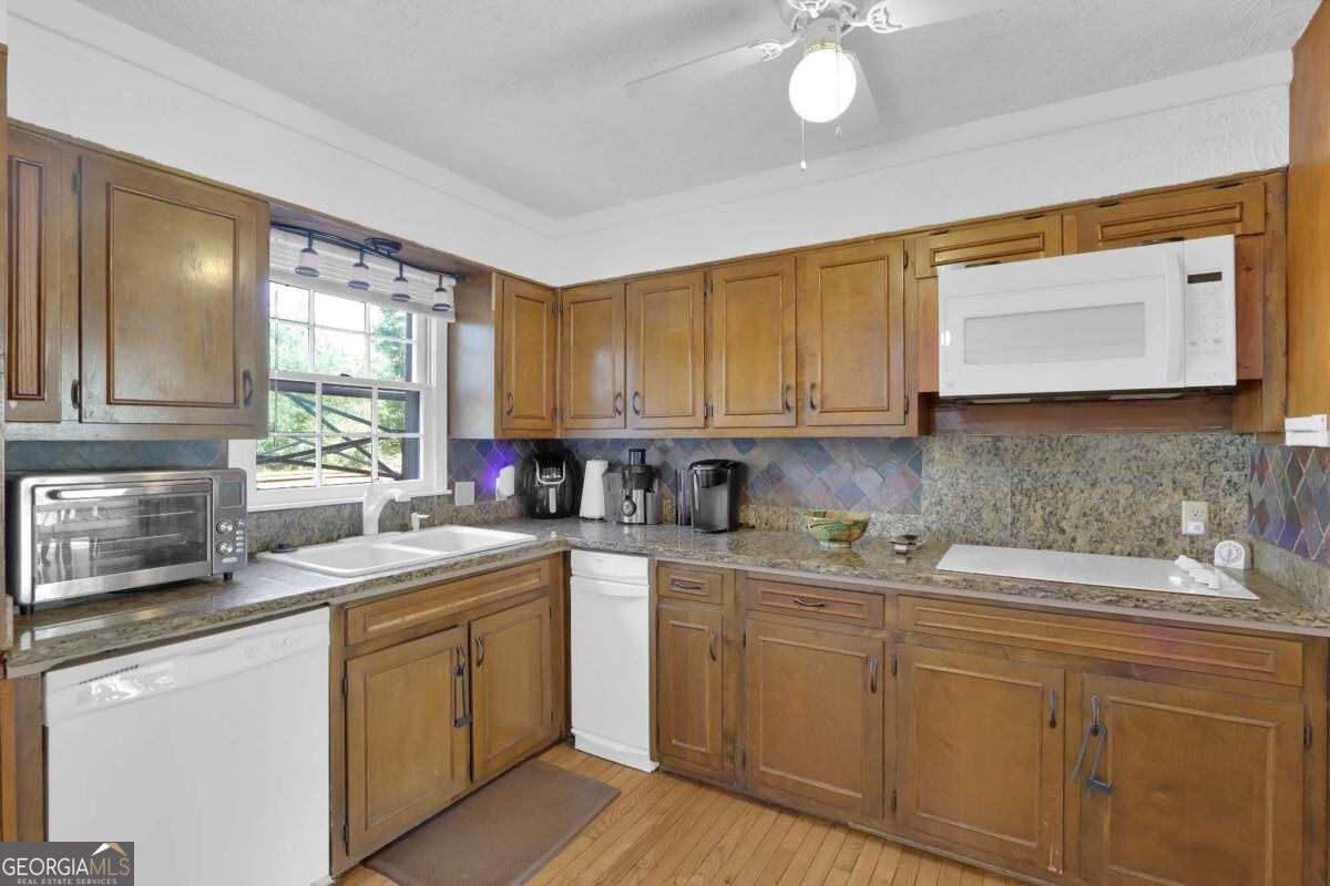 1749 Hidden Hills Parkway Stone Mountain GA 30088