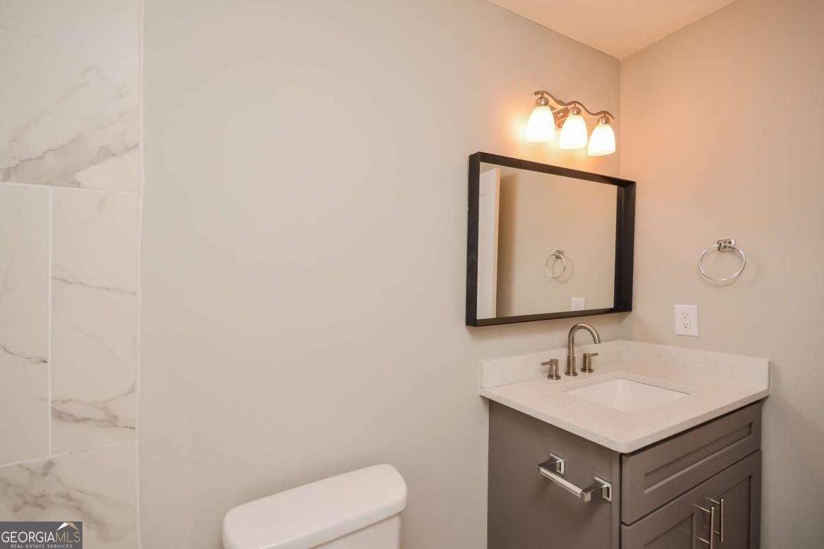3240 Trotters Walk Circle Snellville GA 30078