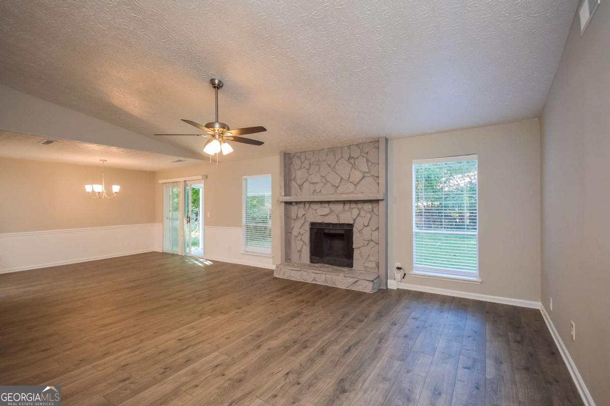 3240 Trotters Walk Circle Snellville GA 30078