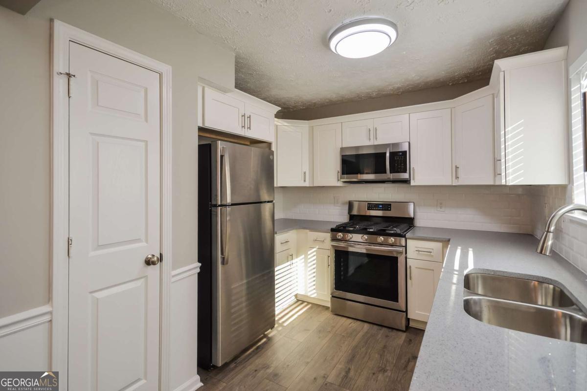 3240 Trotters Walk Circle Snellville GA 30078