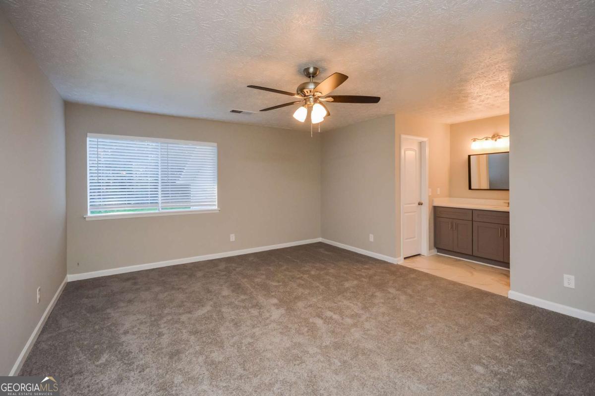 3240 Trotters Walk Circle Snellville GA 30078