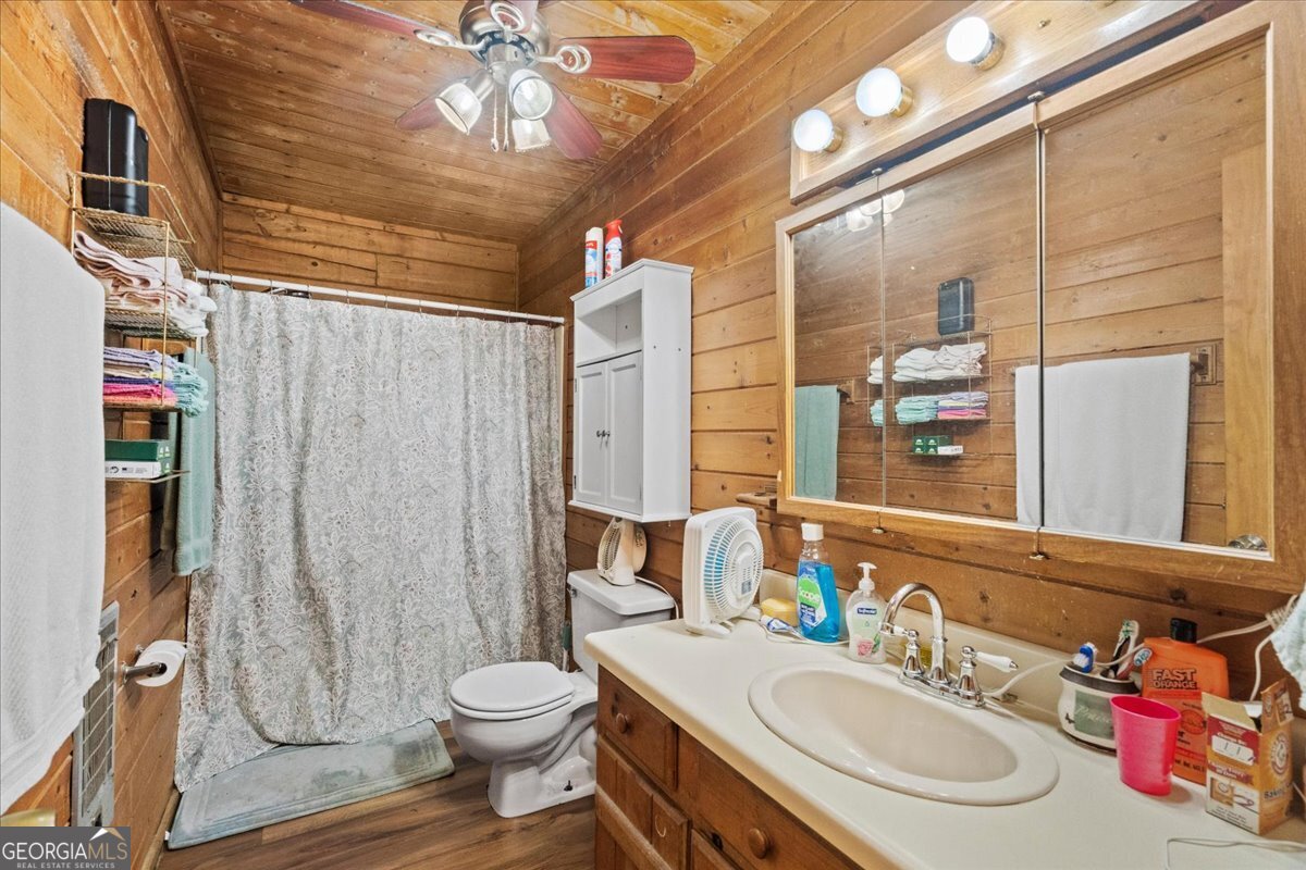 325 Classic Lane Chatsworth GA 30705