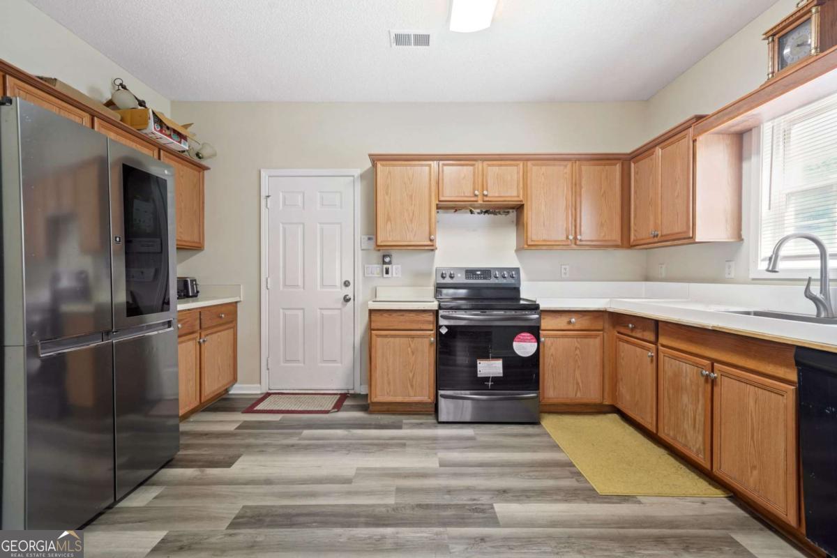 792 Russell Drive Riverdale GA 30296