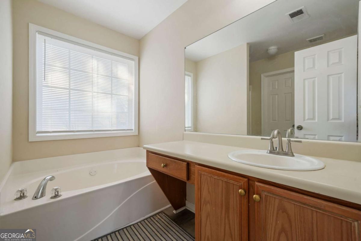 792 Russell Drive Riverdale GA 30296