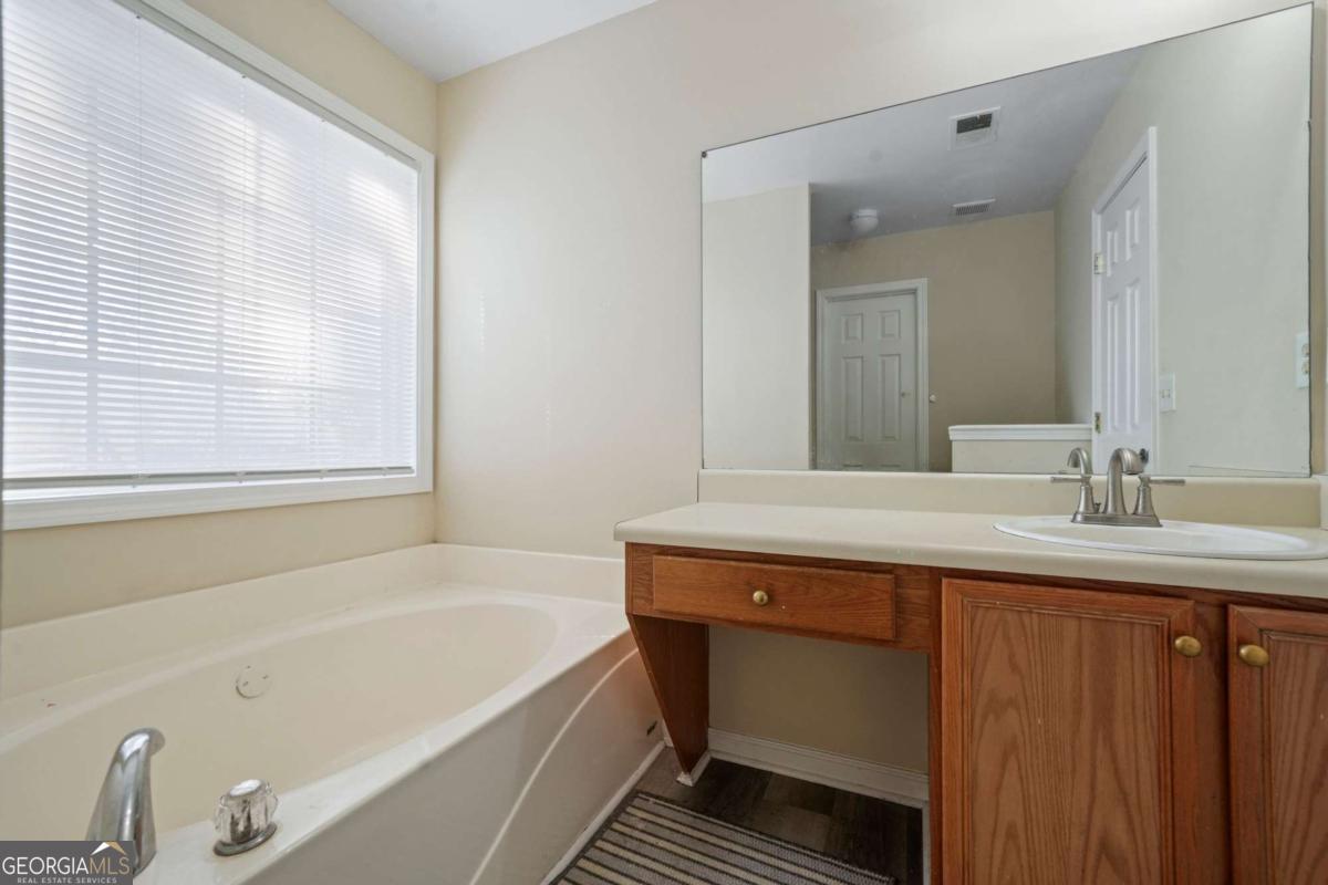 792 Russell Drive Riverdale GA 30296