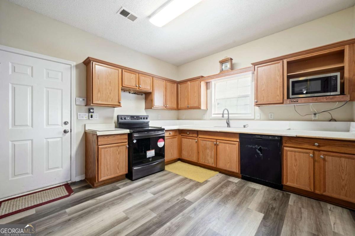 792 Russell Drive Riverdale GA 30296