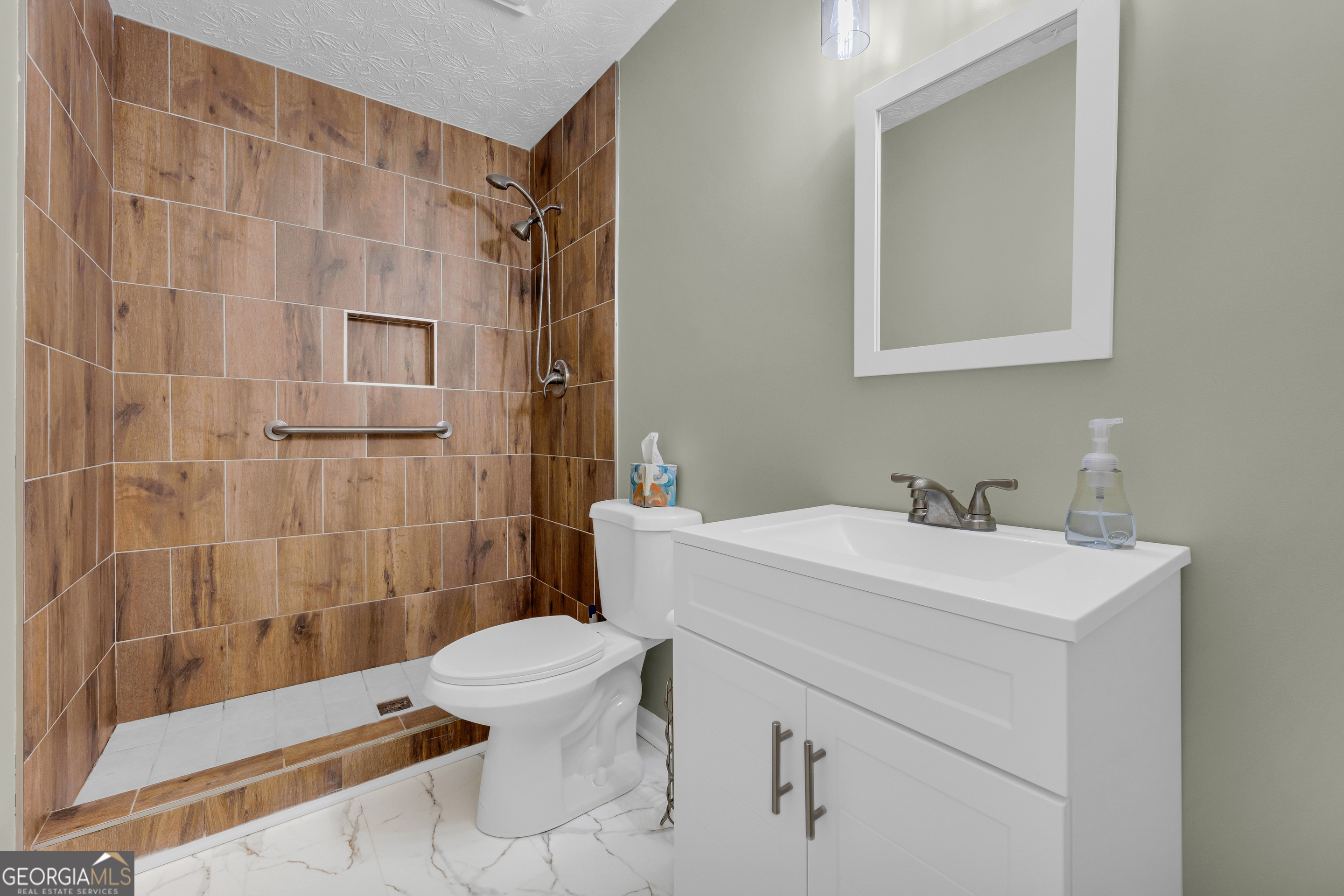 248 Highland Estate Commerce GA 30529