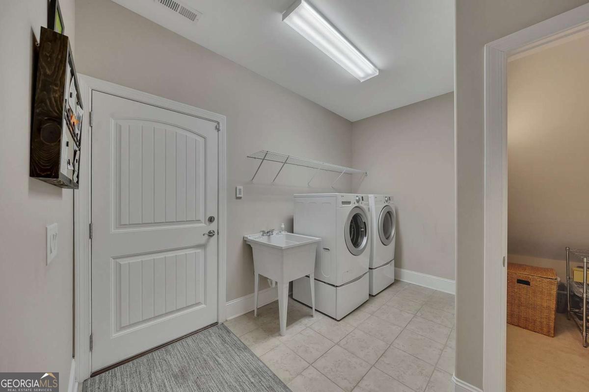 246 Somerset Circle Woodstock GA 30189