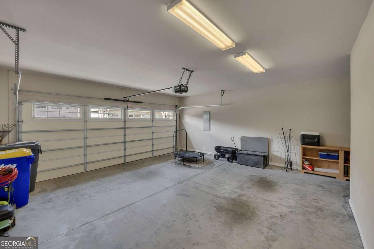 246 Somerset Circle Woodstock GA 30189