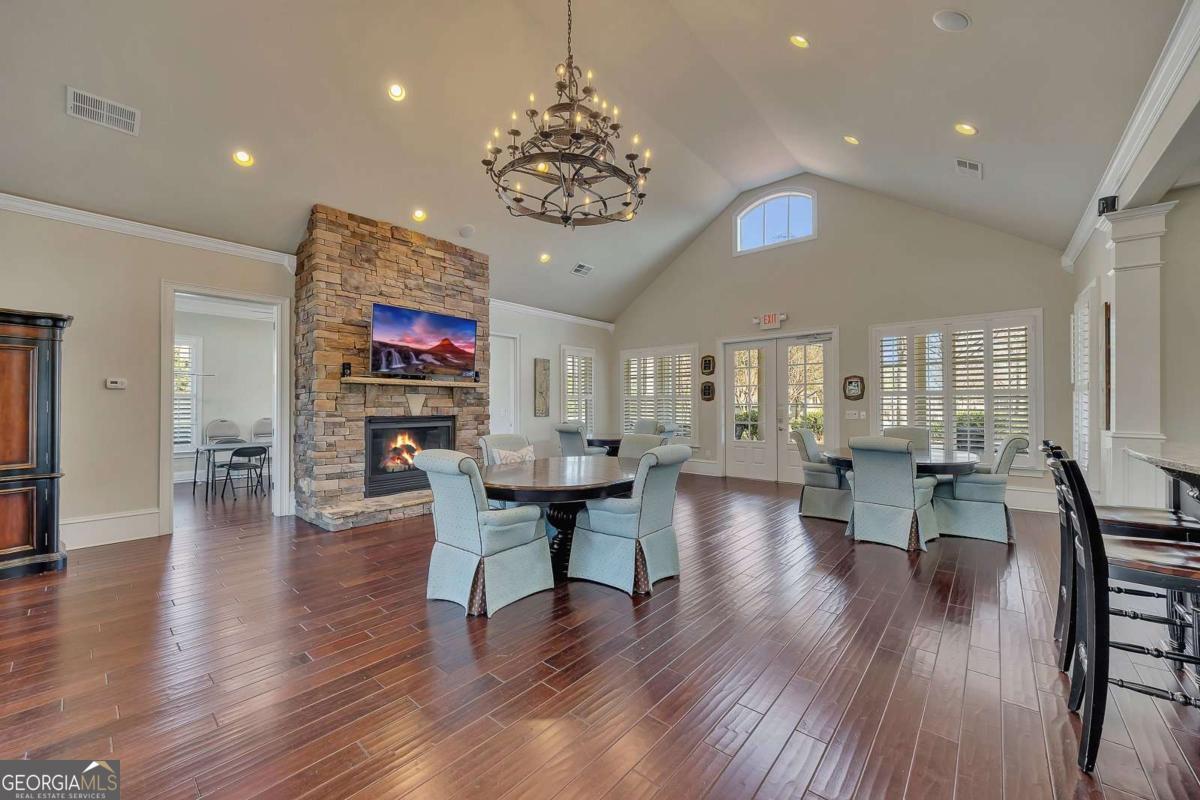 246 Somerset Circle Woodstock GA 30189