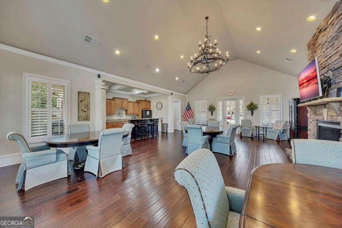 246 Somerset Circle Woodstock GA 30189