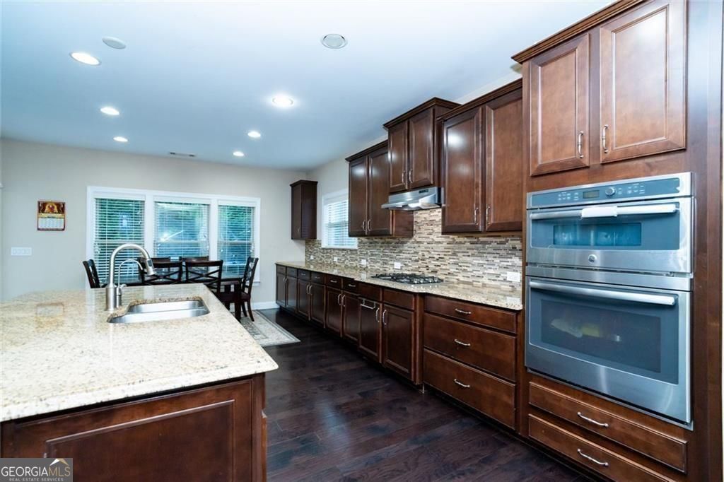 1045 Wesbourough Place Alpharetta GA 30004