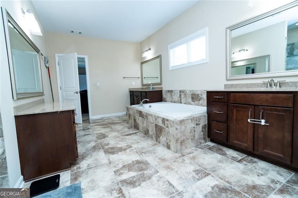 1045 Wesbourough Place Alpharetta GA 30004