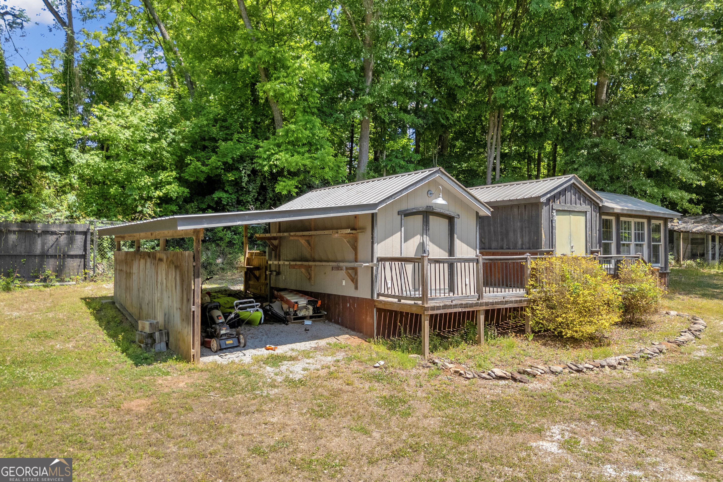 24 N Main Street Maysville GA 30558