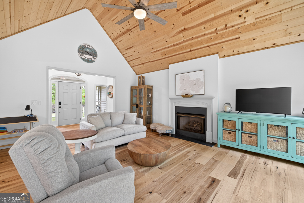 1207 Lakeland Drive Toccoa GA 30577