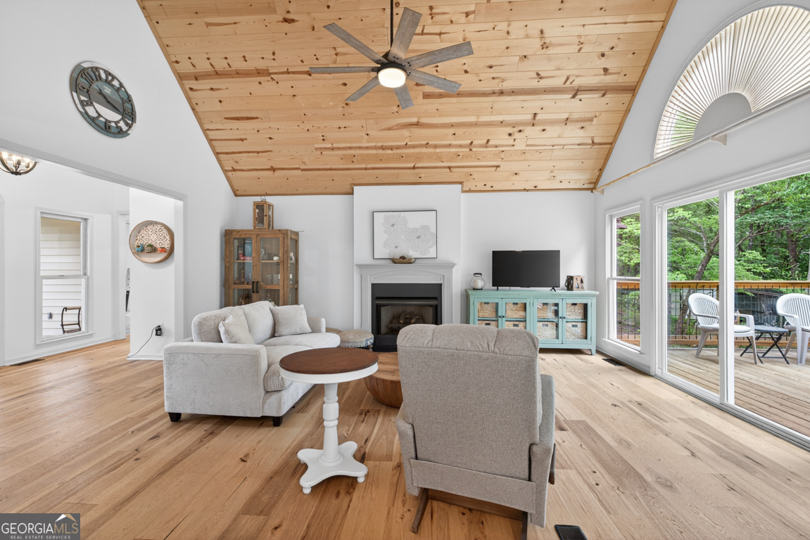 1207 Lakeland Drive Toccoa GA 30577