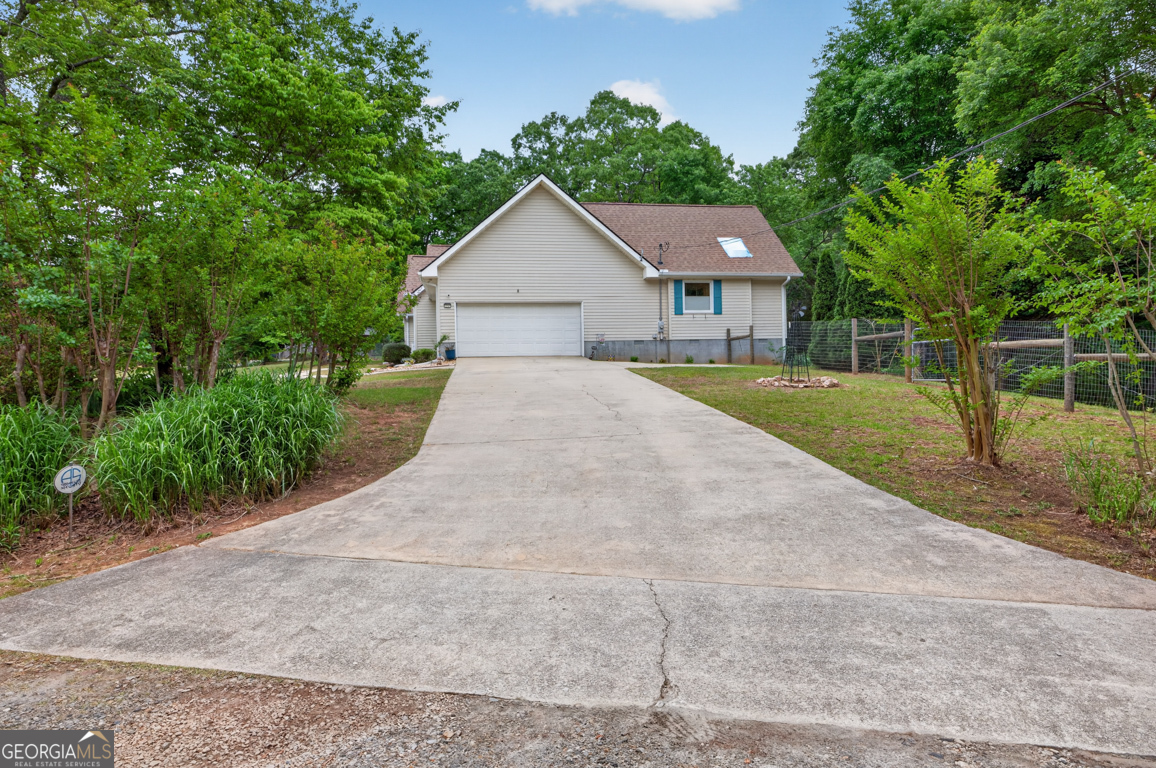 1207 Lakeland Drive Toccoa GA 30577