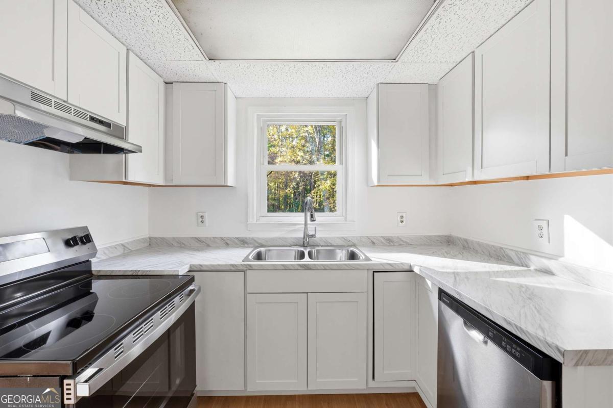 6917 Laurelwood Drive Douglasville GA 30135
