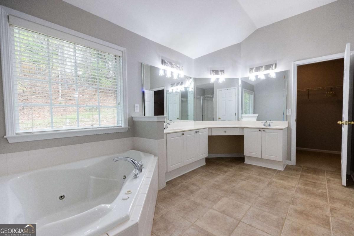 1038 Island View Court Buford GA 30518