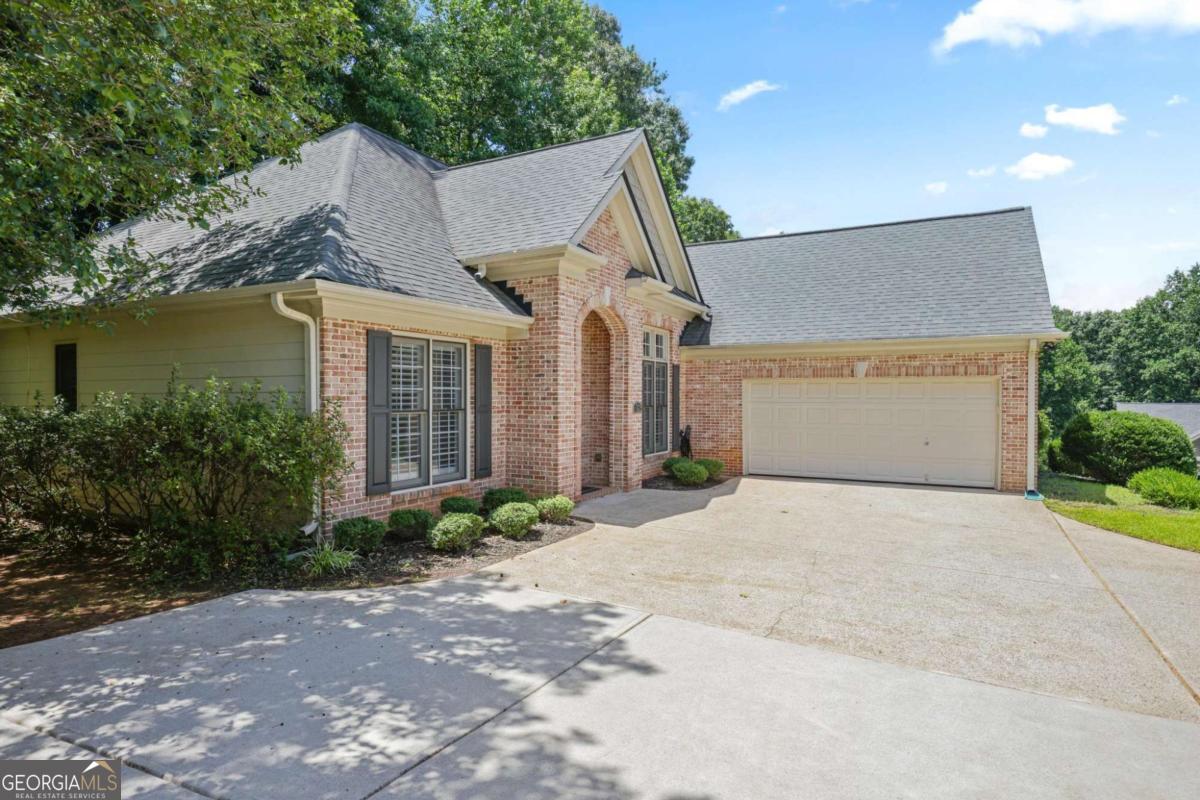 105 Peregrine Way NW Kennesaw GA 30144