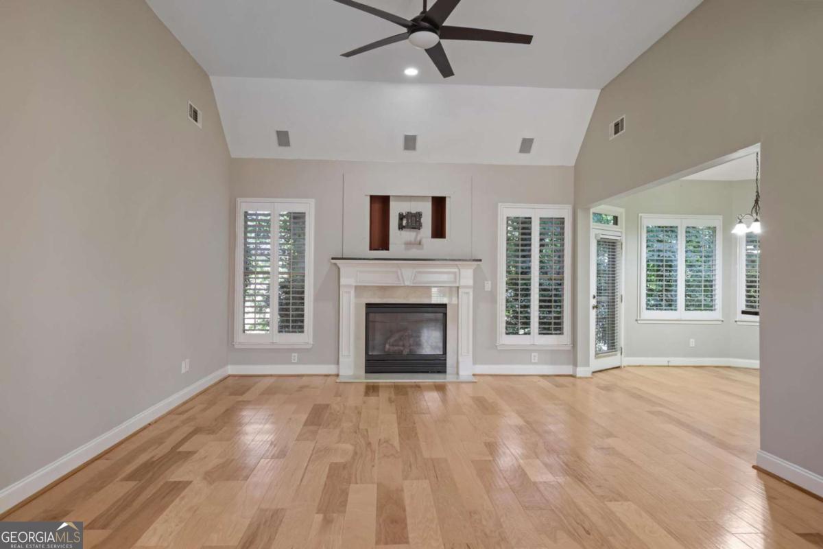 105 Peregrine Way NW Kennesaw GA 30144
