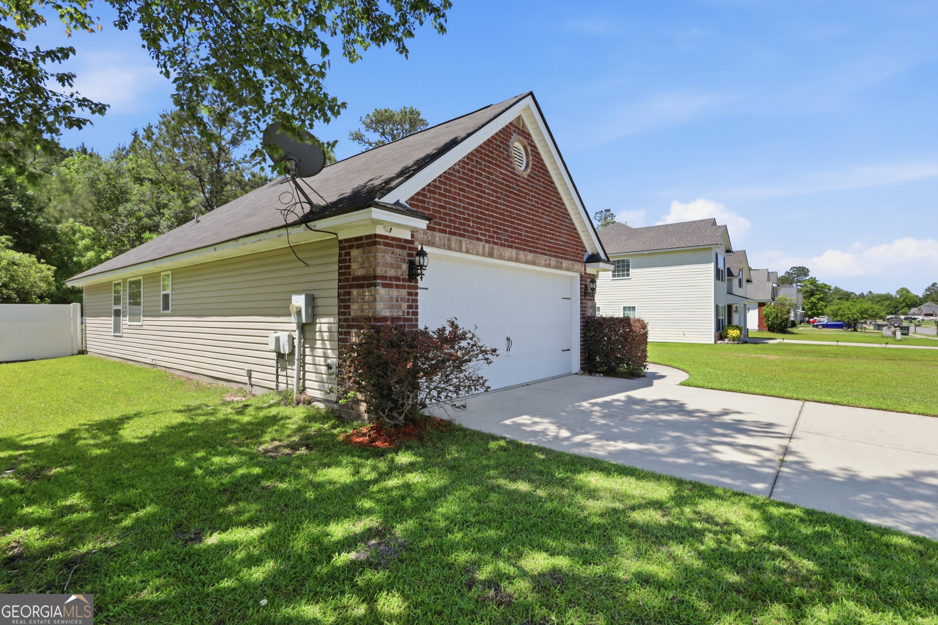 1209 Peacock Trail Hinesville GA 31313