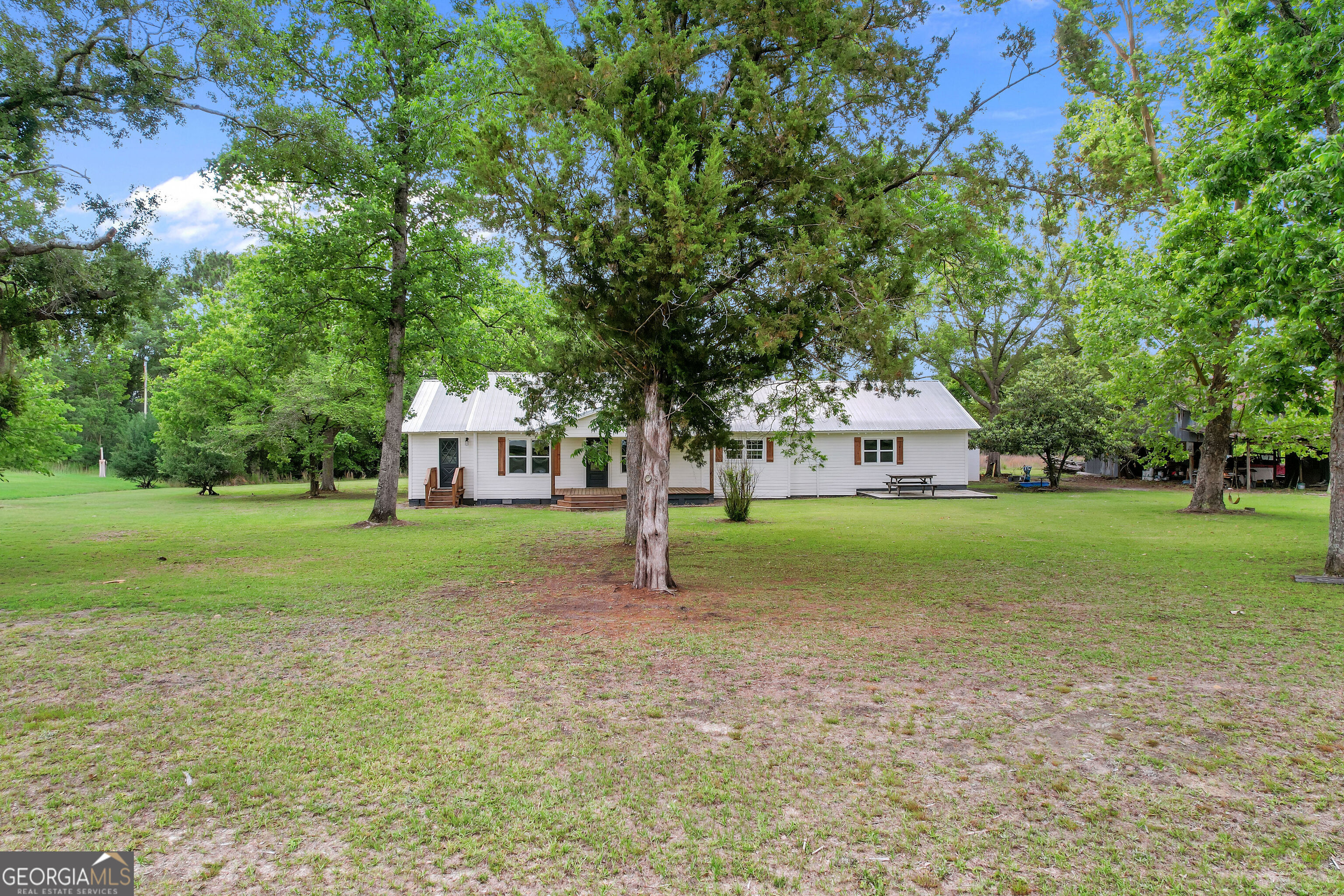 1535 W River Road Rhine GA 31077