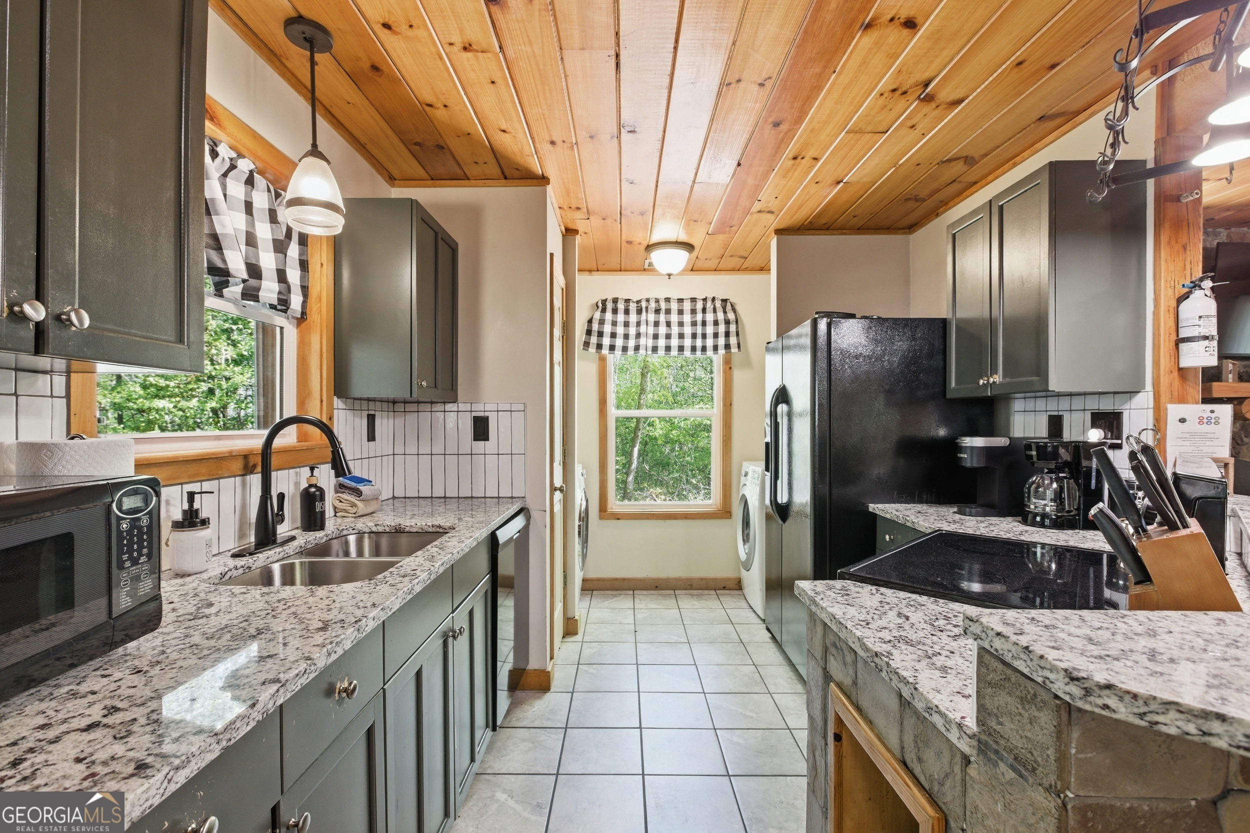 325 Blue Creek Cove Cleveland GA 30528