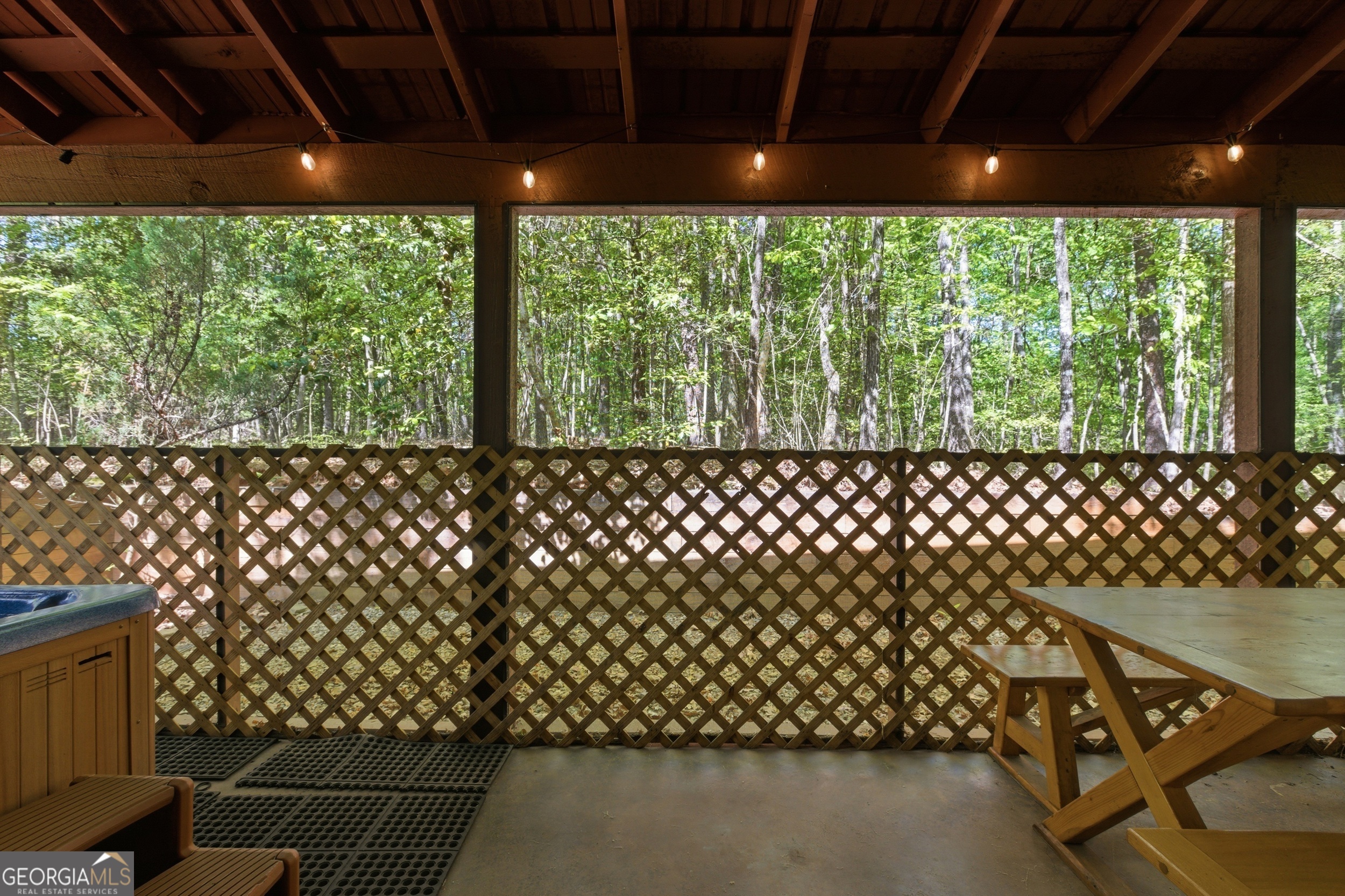 325 Blue Creek Cove Cleveland GA 30528