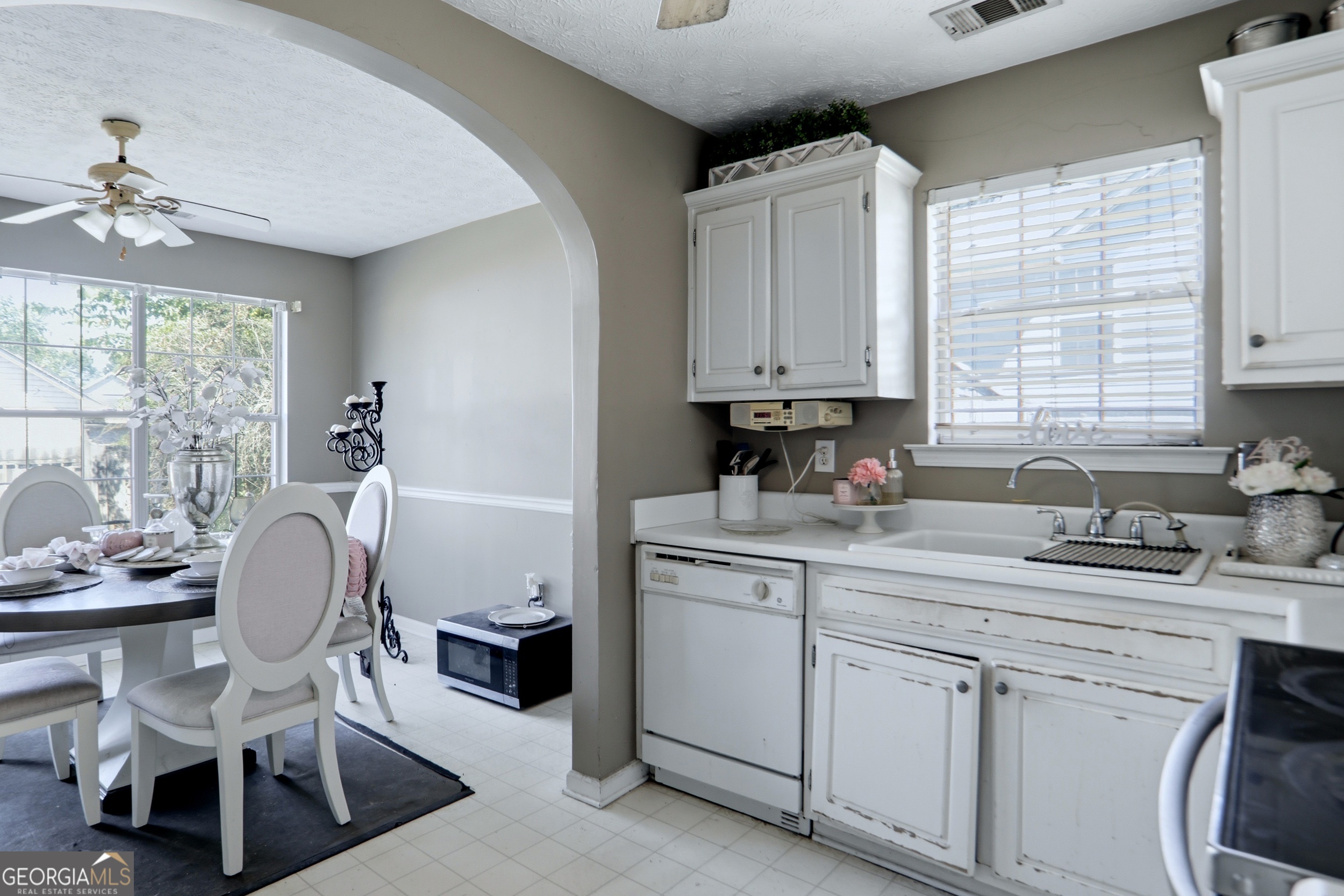 536 Creekview Overlook Stockbridge GA 30281