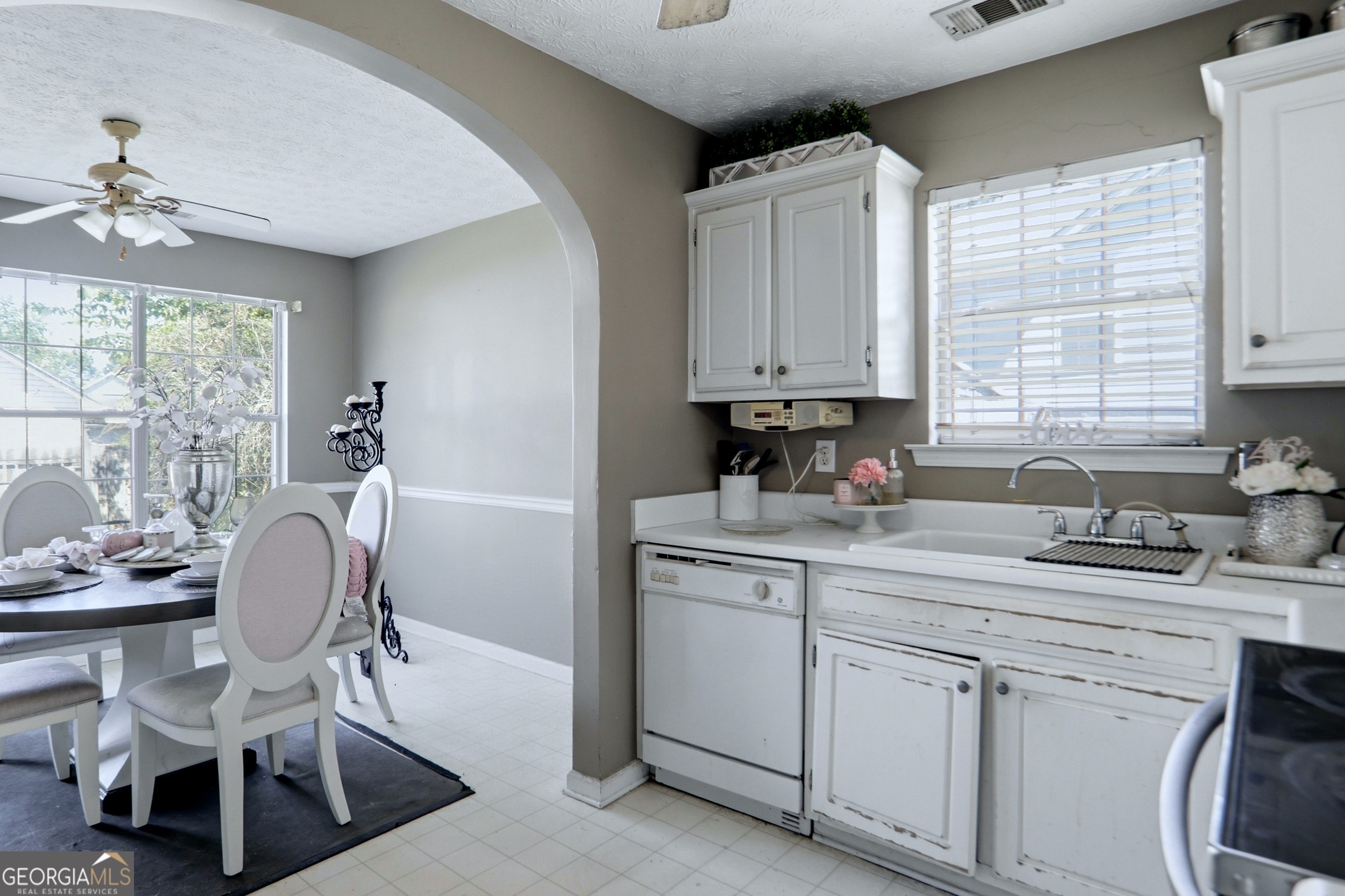 536 Creekview Overlook Stockbridge GA 30281