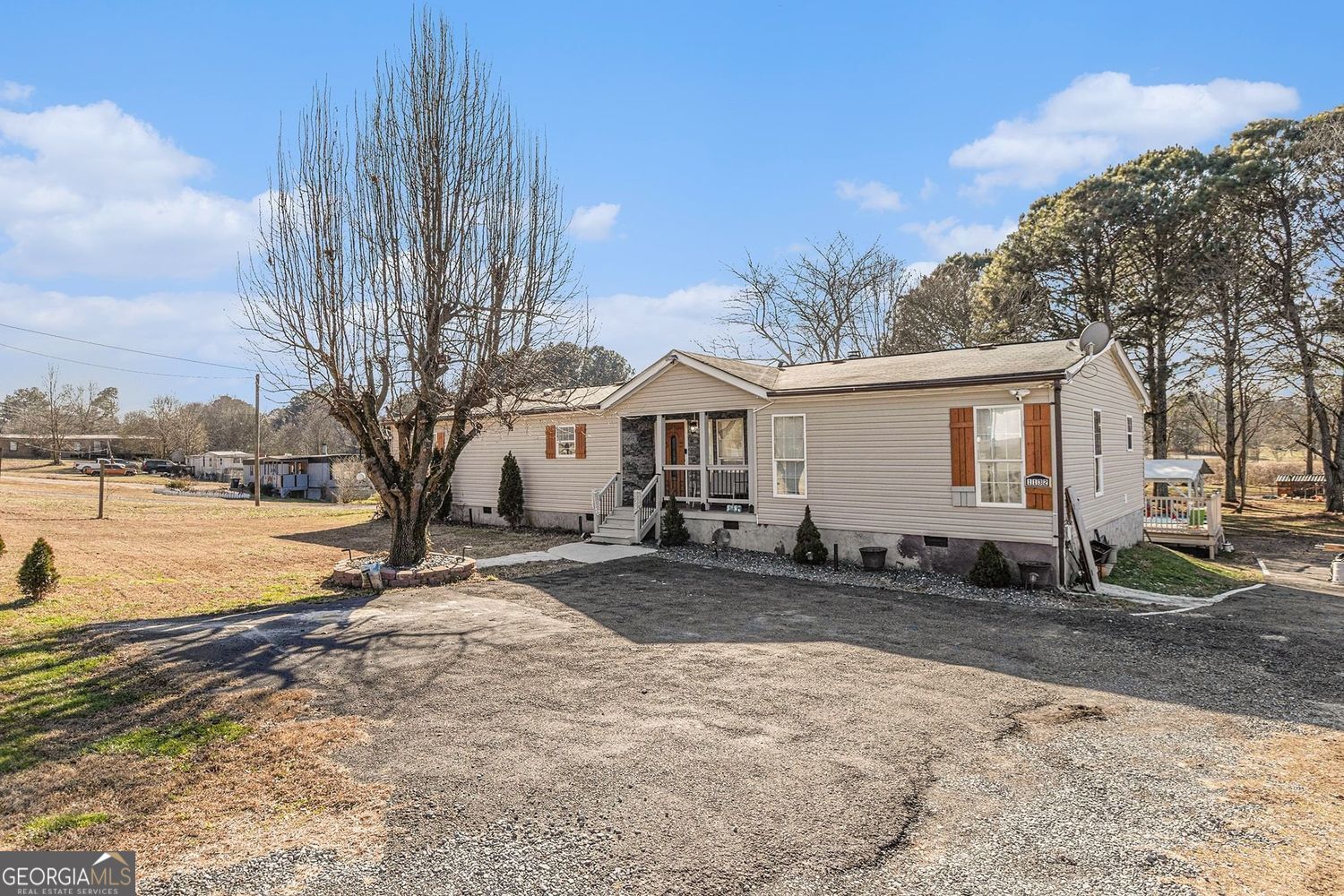 1132 NW Hall Memorial Road NW Resaca GA 30735