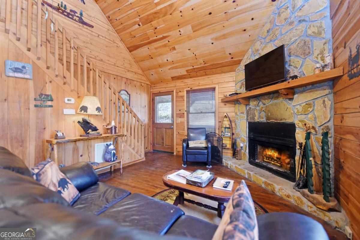 545 Laurel Circle Blue Ridge GA 30513