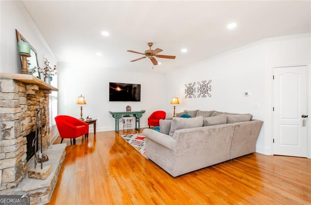 778 Crescent Circle Canton GA 30115