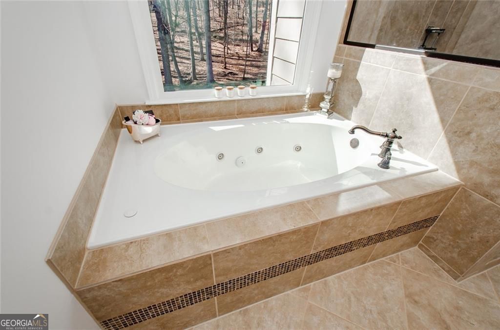 778 Crescent Circle Canton GA 30115