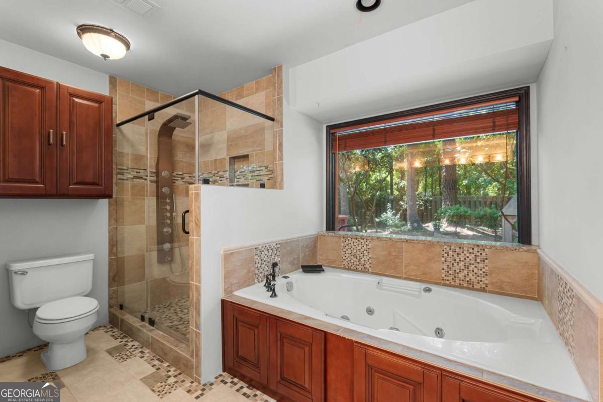 9 W Coquena Circle Savannah GA 31410